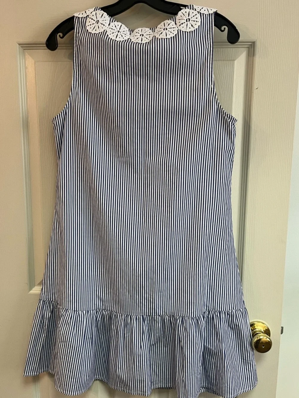 Sail to Sable chambray blue & white striped dress. Crochet trim. NWT. Size small - Picture 2 of 7